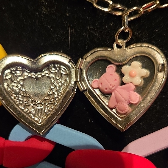 Colorful Chain Necklace with Heart Pendant - Picture 7 of 13